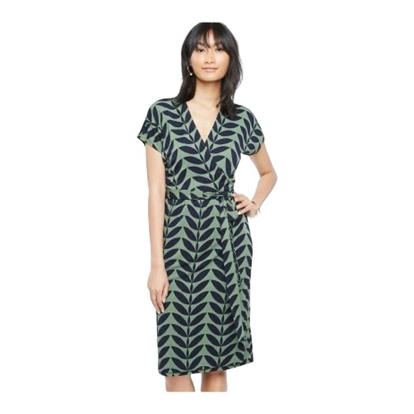 Ann Taylor Navy Leaf Print Wrap Dress size 10 - Picture 1 of 13